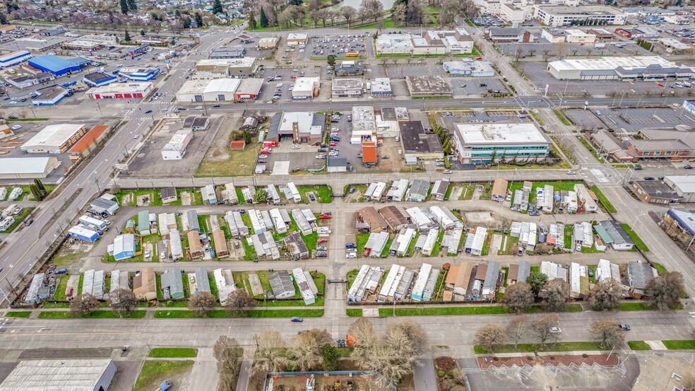 More Photos Of 1112 Tennant Way, Longview Manufactured Housing Mobile Home Park For Sale