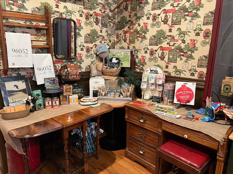 More Photos Of 125 Deadwood Rd, Lewiston Restaurant For Sale