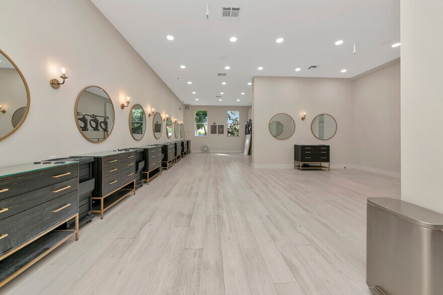 More Photos Of 1345 2nd St, Sarasota Office Residential For Sale