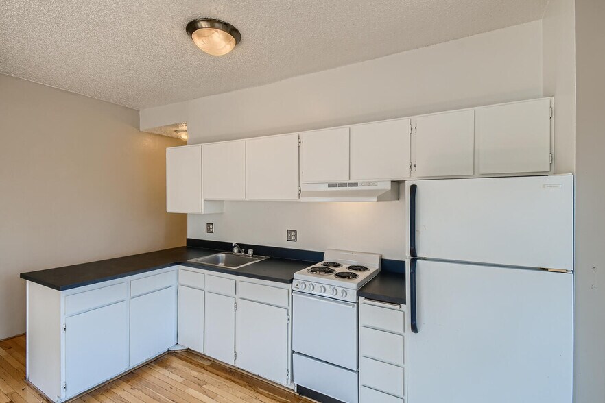 More Photos Of 1951-1967 NW Burnside St, Portland Apartments For Sale