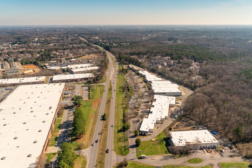 More Photos Of 5009-5015 W WT Harris Blvd, Charlotte Unknown For Lease