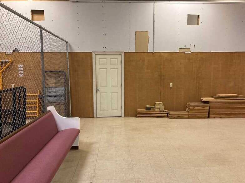 More Photos Of 1036 W Main St, Dothan Light Manufacturing For Sale