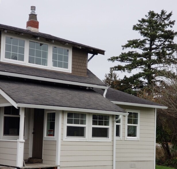 More Photos Of 402 Montesano St, Westport Flex For Sale