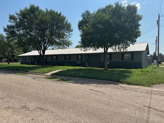 More Photos Of 701 S Avenue F, Haskell Hotel For Sale