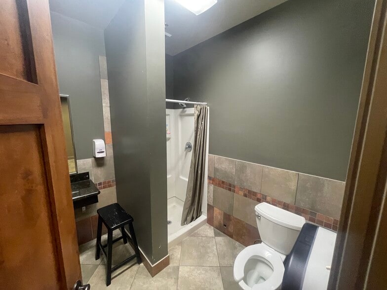 More Photos Of 11629 S 700 E, Draper Office For Sale