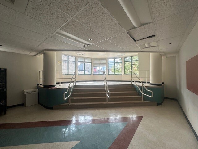 More Photos Of 301-319 N Gay St, Baltimore Office For Sale