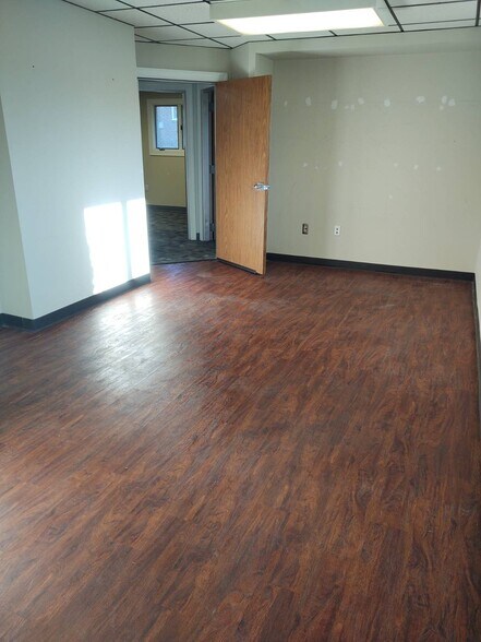 More Photos Of 195 Willow St, Reinholds Medical For Lease