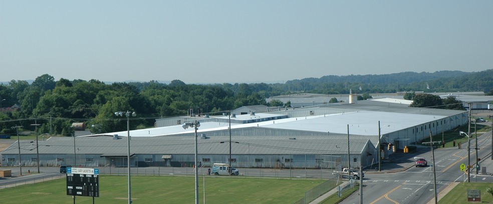 More Photos Of 410 S River St, Calhoun Warehouse For Sale