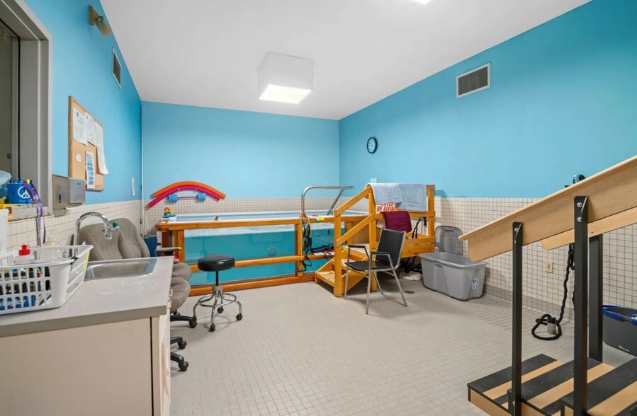 More Photos Of 11855 Hg Trueman Rd, Lusby Health Club For Lease