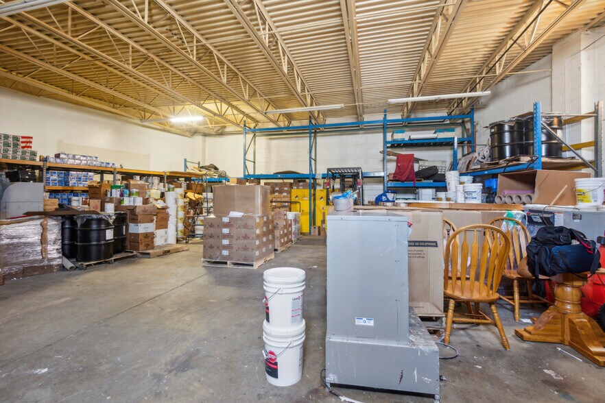 More Photos Of 210 W Girard Ave, Philadelphia Storefront For Sale