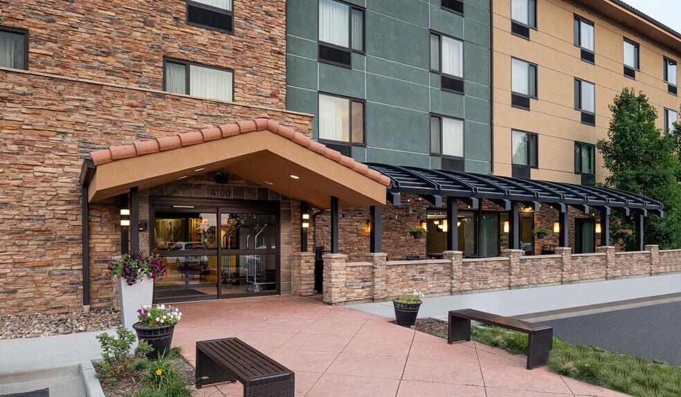 More Photos Of 4100 N Kittredge St, Denver Hotel For Sale