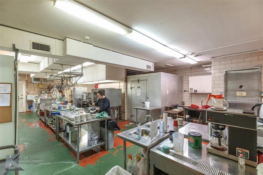 More Photos Of 3425 S 14th St, Abilene Lodge Meeting Hall For Sale