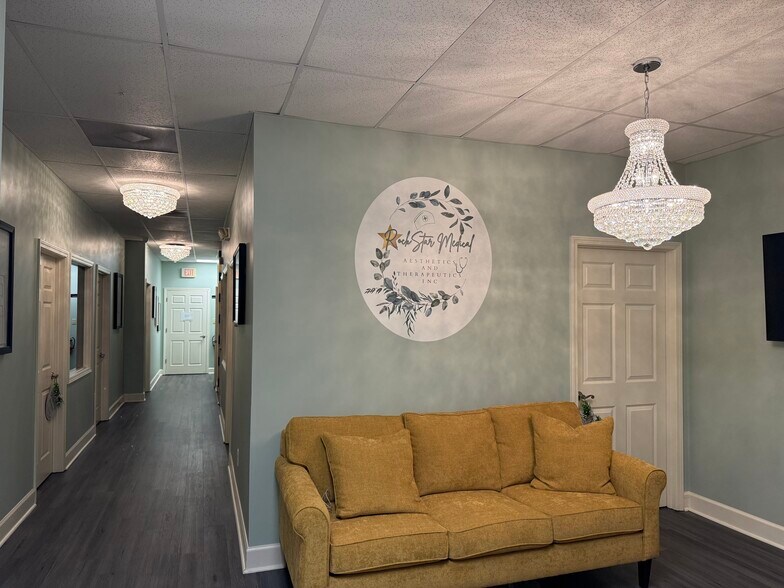 More Photos Of 1147 Cully Rd, Cordova Office For Lease