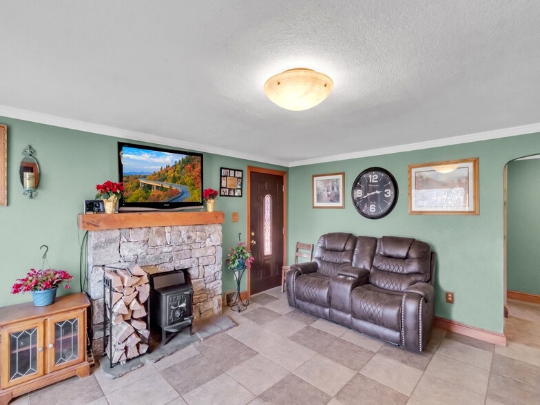 More Photos Of 1254 Pisgah Dr, Canton Specialty For Sale