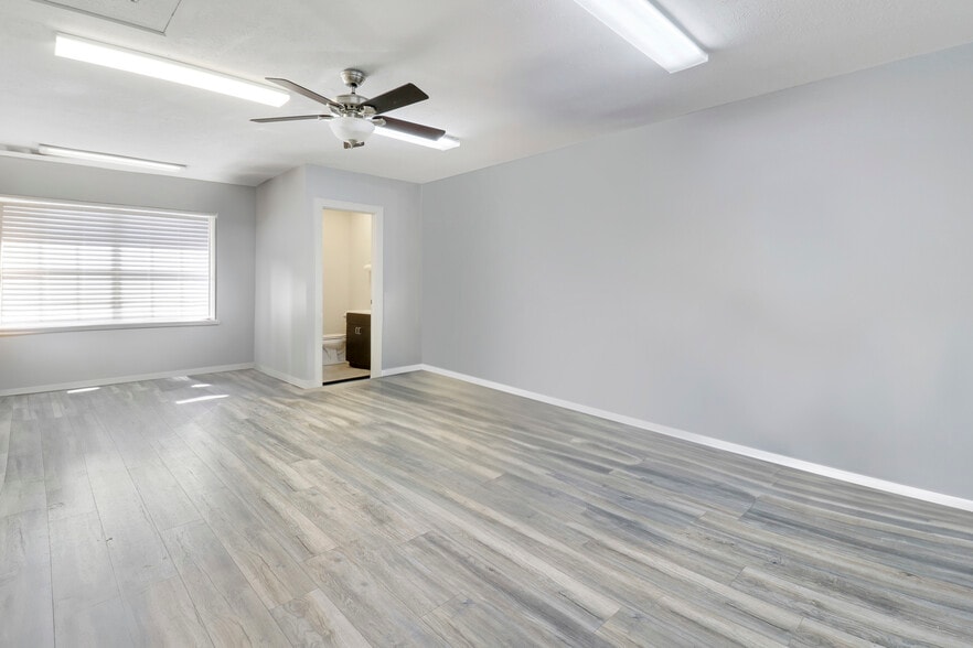 More Photos Of 1791 SE Port St Lucie Blvd, Port Saint Lucie Medical For Sale