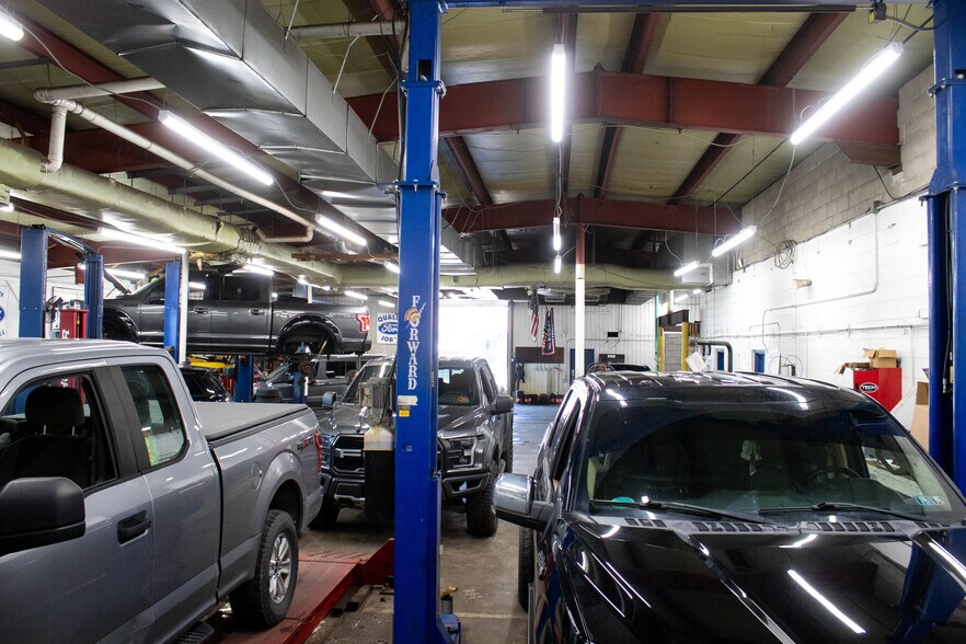 More Photos Of 1625 Commerce St, Wellsburg Auto Dealership For Sale