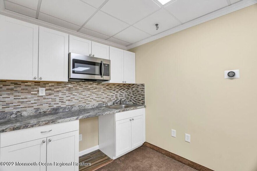 More Photos Of 445 Brick Blvd, Brick Medical For Lease