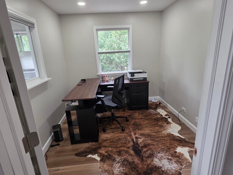 More Photos Of 338 S County Farm Rd, Wheaton Medical For Lease