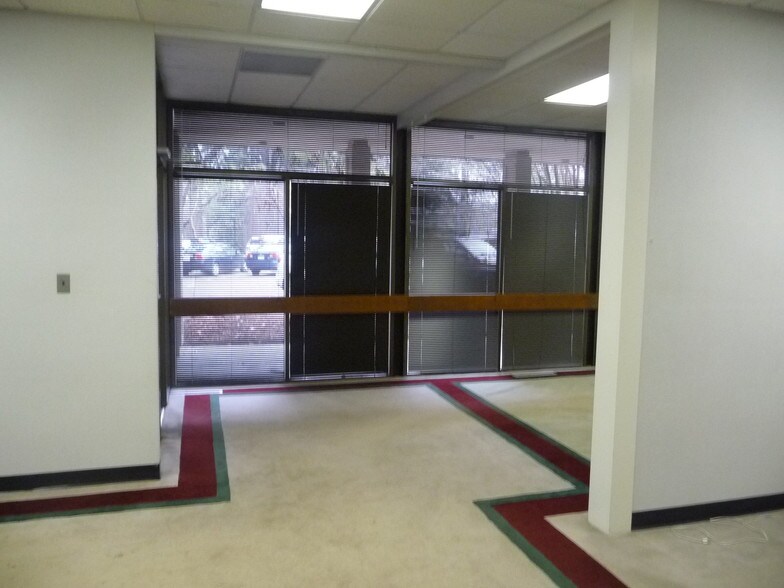 More Photos Of 130 Lexington Ln, Southern Pines Office For Lease