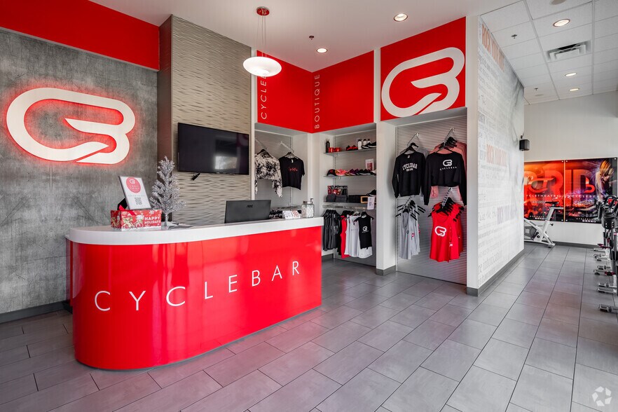 More Photos Of 1050 Glenbrook Way, Hendersonville Storefront For Lease