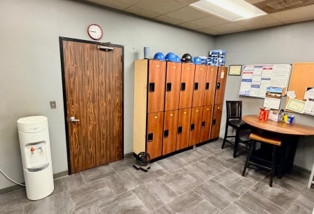 More Photos Of 3911 Cedar Blvd, Baytown Warehouse For Sale