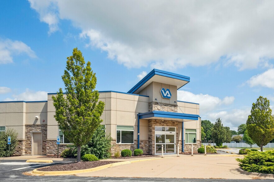 Primary Photo Of 310 Home Blvd, Galesburg Medical For Lease