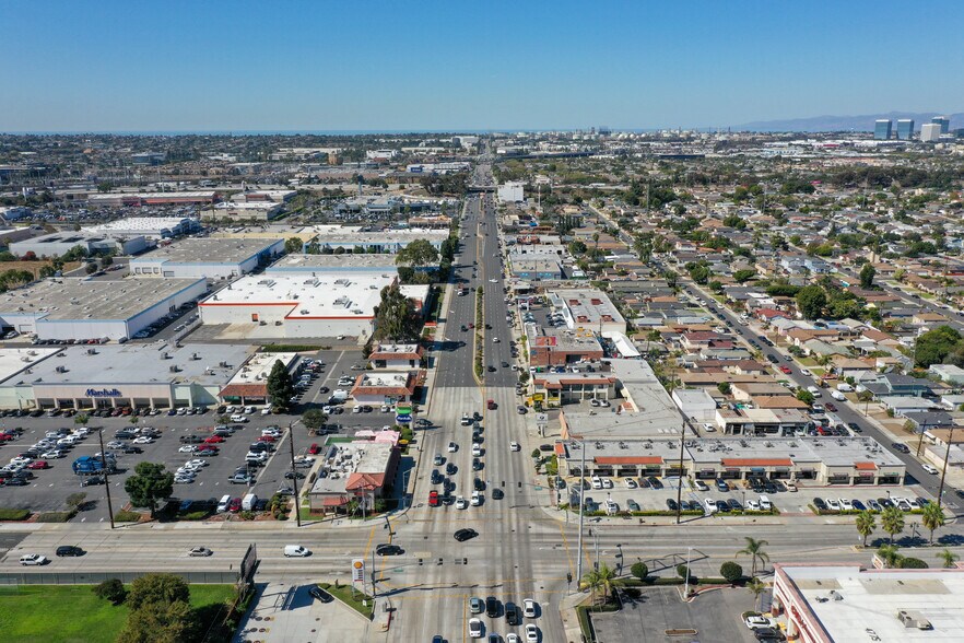 More Photos Of 4825 W Rosecrans Ave, Hawthorne Storefront Retail Office For Lease