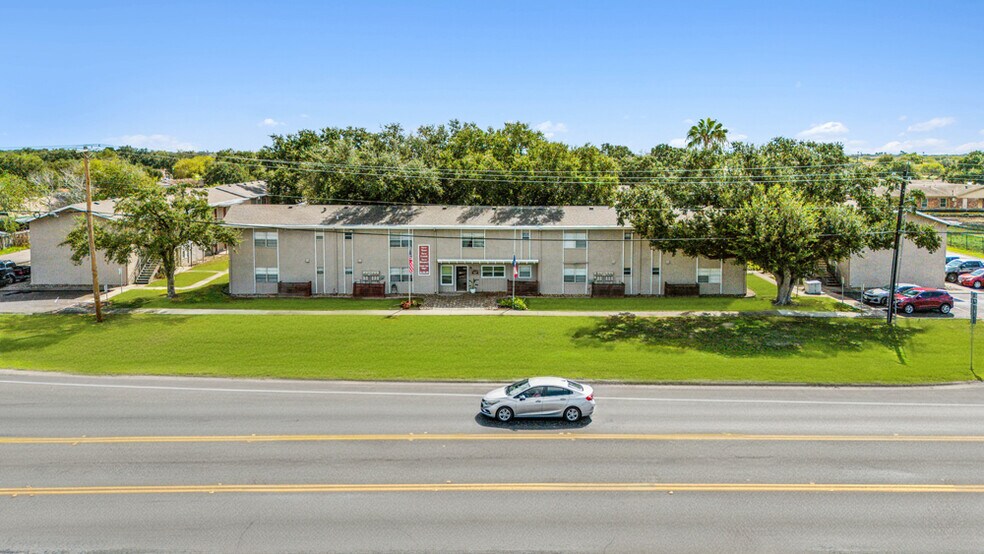 More Photos Of 2420 S 6th St, Kingsville Apartments For Sale