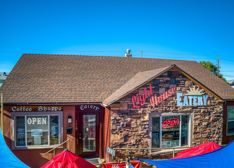 More Photos Of 1047 N 1st St, Montrose Office For Sale