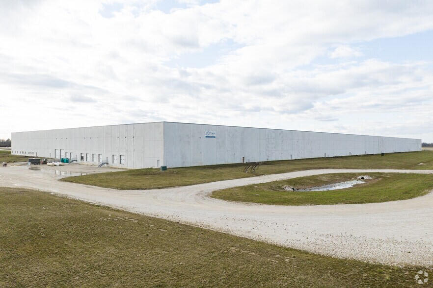 More Photos Of 10 Eastwood Dr, Luckey Manufacturing For Sale