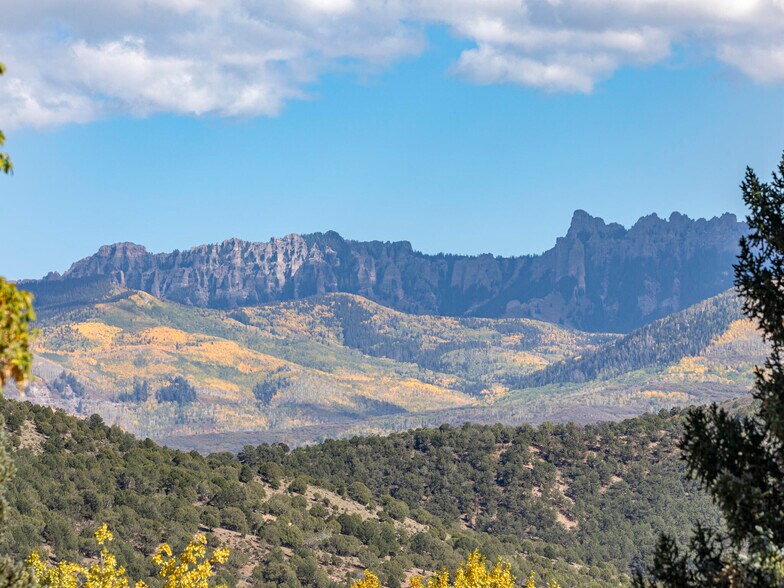 More Photos Of 609 Clinton St, Ridgway Apartments For Sale