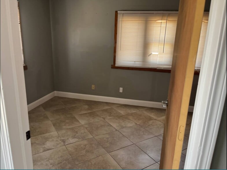 More Photos Of 1501 Se 44th St, Oklahoma City Auto Dealership For Sale