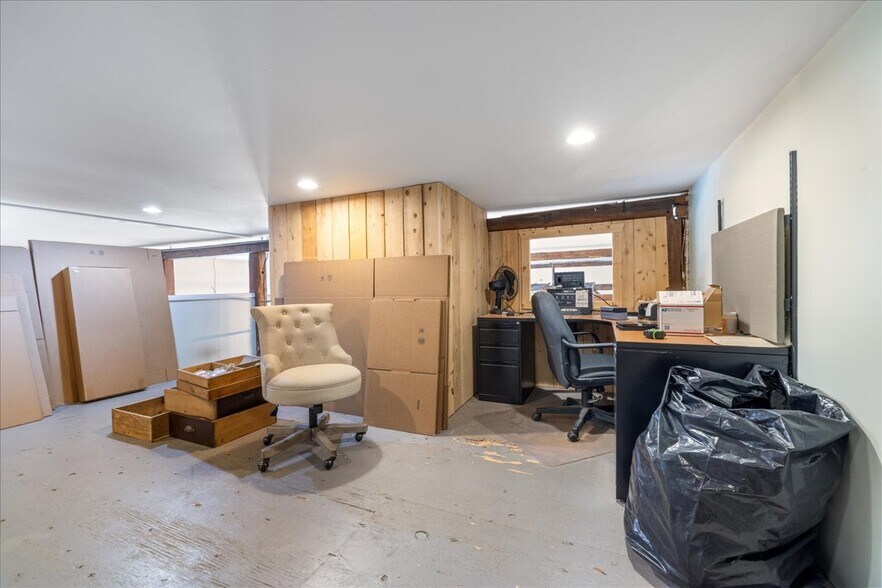More Photos Of 80 Gravel Pike, Red Hill Office For Lease