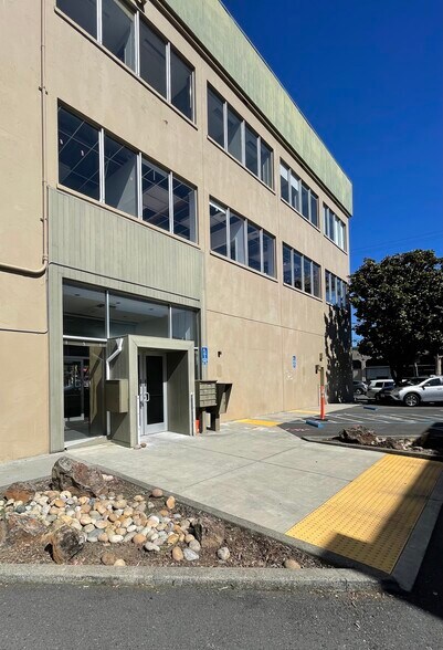 More Photos Of 305 San Anselmo Ave, San Anselmo Storefront Retail Office For Lease