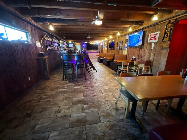 More Photos Of 4835 Cortez Blvd, Spring Hill Restaurant For Sale