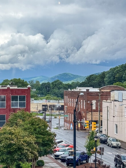 More Photos Of 812 West Ave, Lenoir Storefront Retail Office For Sale