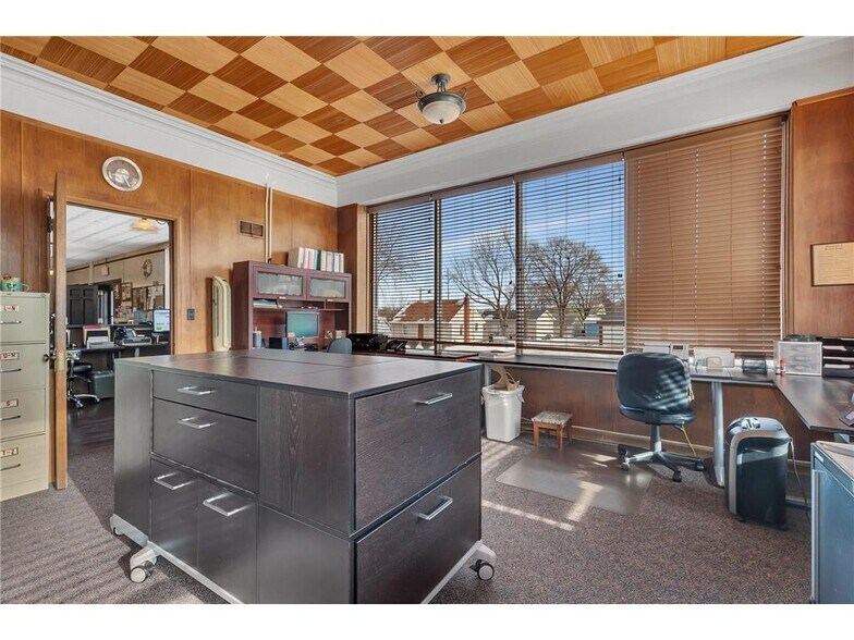 More Photos Of 437 33rd Ave N, Saint Cloud Office For Sale