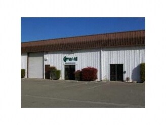 More Photos Of 2561-2571 S Sarah St, Fresno Warehouse For Lease
