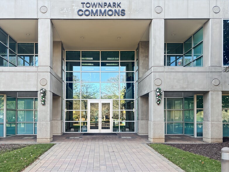 More Photos Of 125 Townpark Dr NW, Kennesaw Coworking Space