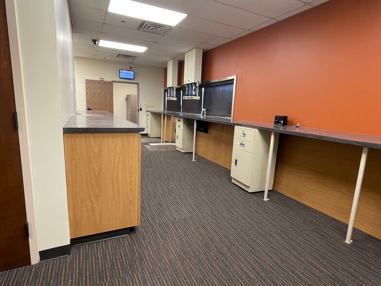 More Photos Of 5220 N Hwy 167, Catoosa Freestanding For Sale