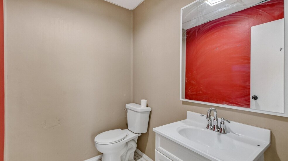 More Photos Of 110 W 2nd St N, Ladysmith General Retail For Sale