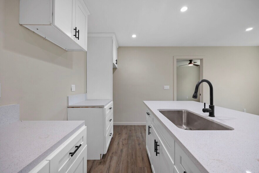 More Photos Of 543 N Barbara Ave, Azusa Multifamily For Sale
