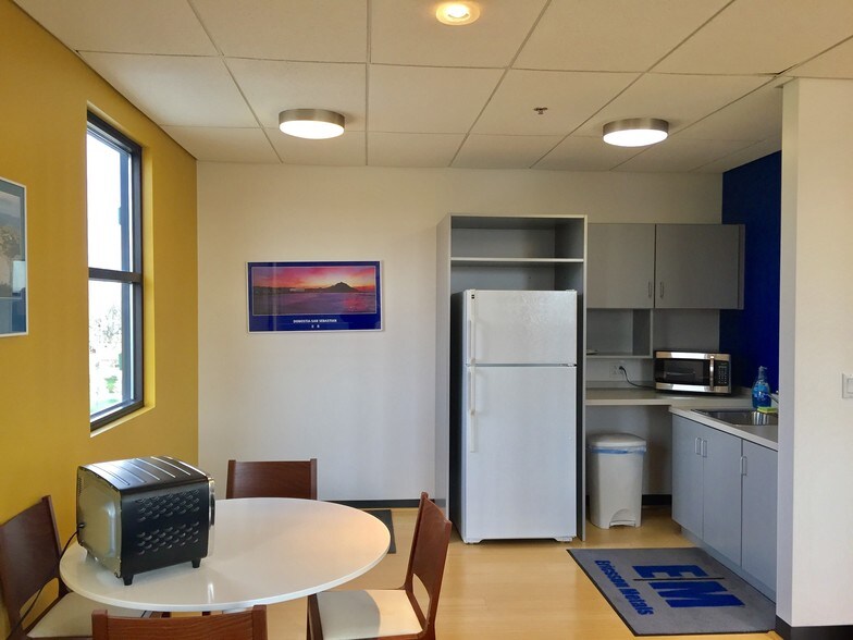 More Photos Of 275 Joliet St, Dyer Office For Sale