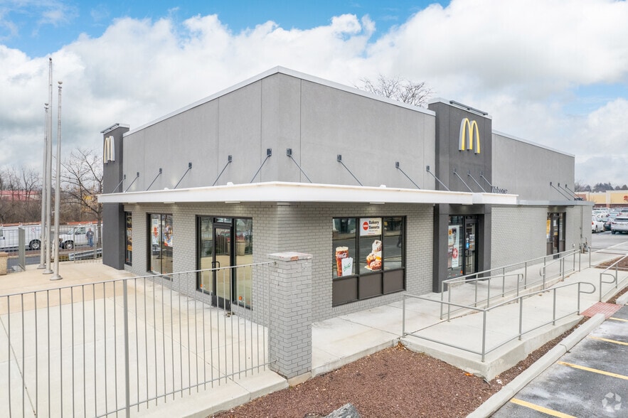 More Photos Of 1842 Bethlehem Pike, Flourtown Unknown For Lease