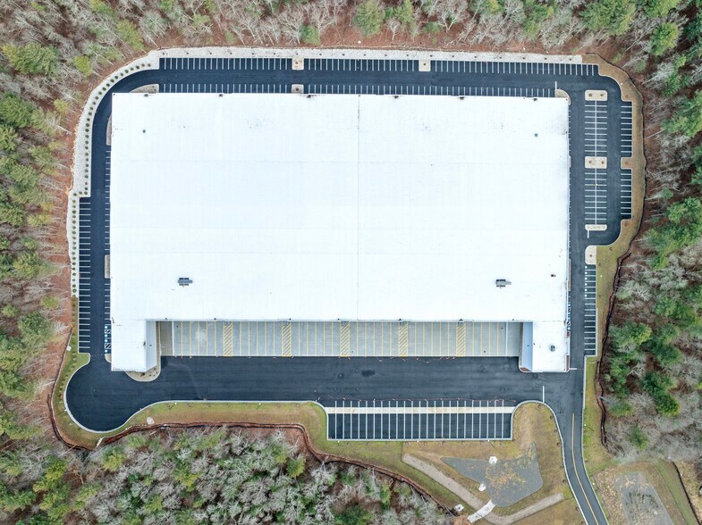 More Photos Of 150 Revolutionary Drive, East Taunton Warehouse For Lease