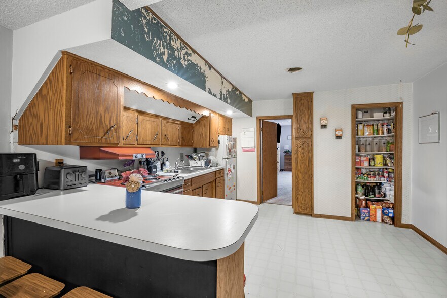 More Photos Of 104-112 Main St, Wanamingo General Retail For Sale