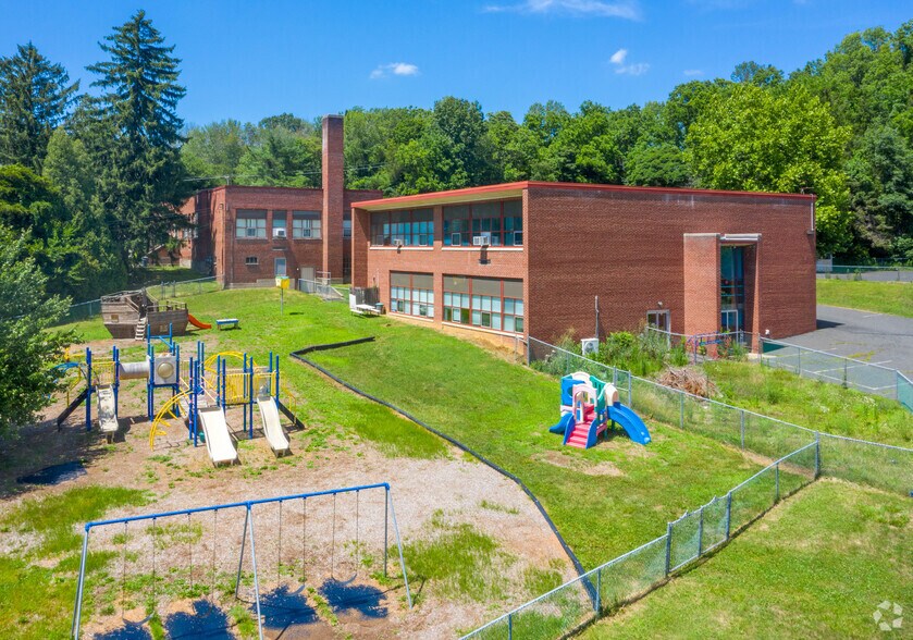 More Photos Of 3000 Main St, Green Lane Daycare Center For Lease