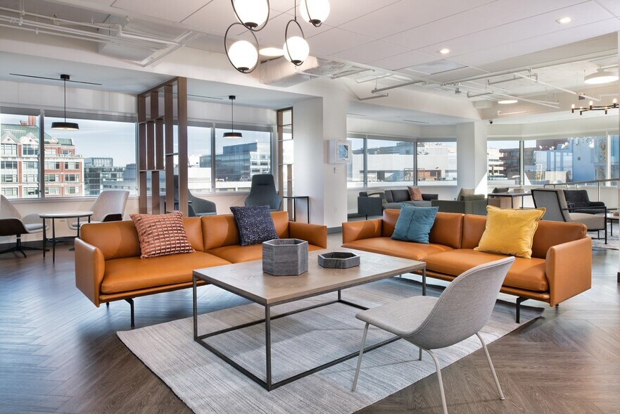 More Photos Of 2000 Pennsylvania Ave NW, Washington Office For Lease