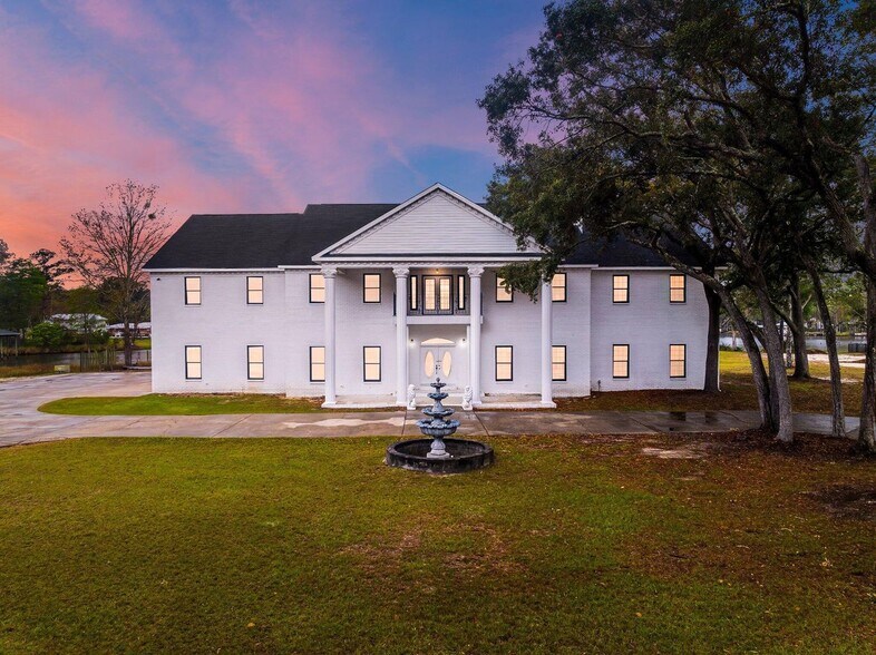 Primary Photo Of 680 Mallet Bayou Rd, Freeport Lodge Meeting Hall For Sale