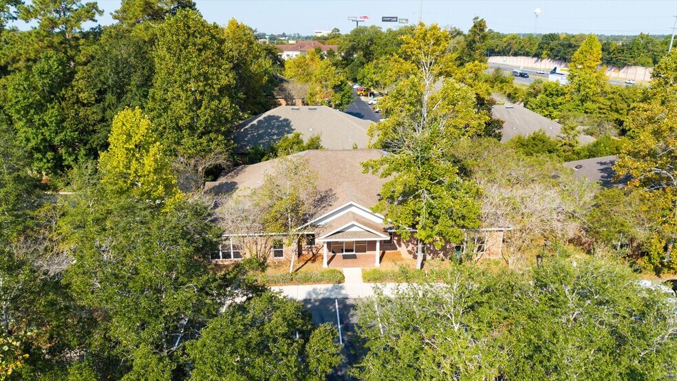 More Photos Of 2565 Barrington Cir, Tallahassee Office For Sale